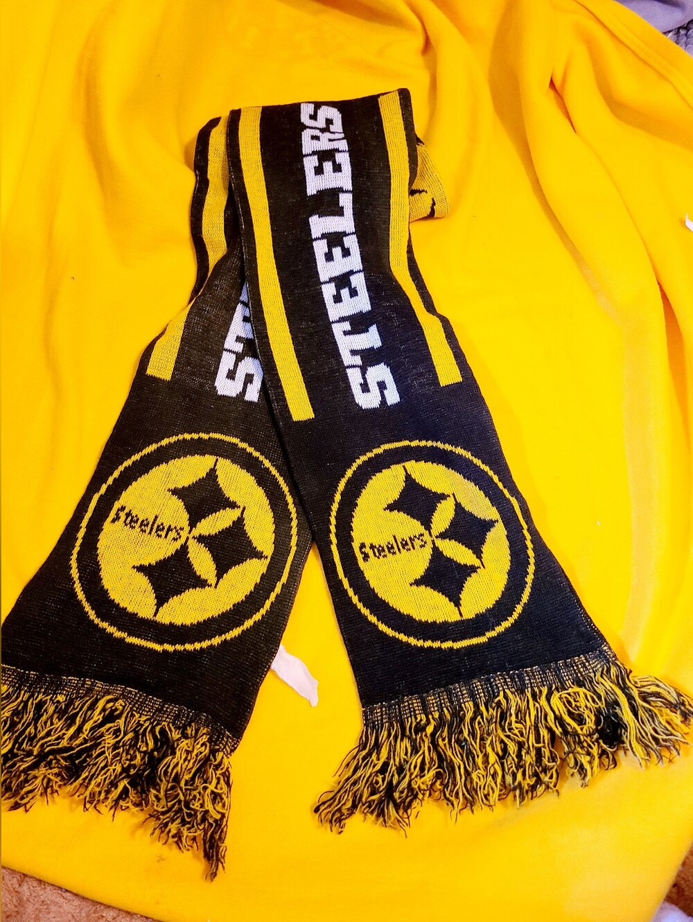PITTSBURGH STEELERS NFL WINTER SCARF